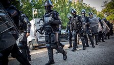 Kalėjimų departamento pareigūnai atlieka kratą Pravieni&scaron;kių pataisos namuose