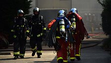 Svarbioje Paryžiaus traukinių stotyje dėl didžiulio gaisro paralyžiuotas eismas