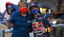 Jutta Kleinschmidt (kairėje) ir Cristina Gutierrez