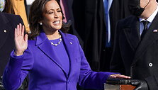 Kamala Harris priesaika