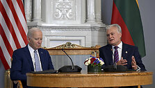 Joe Bidenas ir Gitanas Nausėda