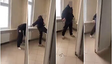 Smurtas Skuodo mokyklos berniukų tualete