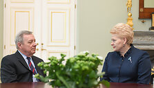 Prezidentė susitinka su JAV senatoriumi Ričardu Durbinu