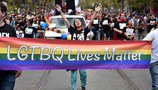 San Fransiske surengtas paradas Auk&scaron;čiausiajam teismui įteisinus tos pačios lyties santuokas