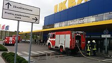 Prie&scaron;gaisrinės pratybos prekybos centre &bdquo;Ikea&ldquo; 