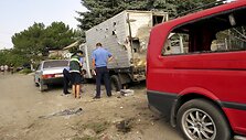 Po ap&scaron;audymų apgriauti pastatai prie Mariupolio esančiuose kaimuose