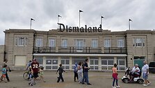 Banksy darbų paroda-pramogų parkas &bdquo;Dismaland&ldquo;