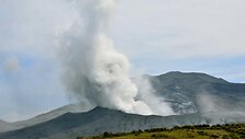 I&scaron;siveržė Aso ugnikalnis Japonijoje