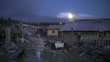 Maria Juana Veloz nusprendė likti gyventi i&scaron;siveržusio ugnikalnio kaiminystėje