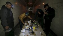 Tolimųjų reisų sunkvežimių vairuotojų stovykla prie Maskvos