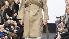 &bdquo;J.W. Anderson&ldquo; 2016 m. rudens-žiemos kolekcijos modelis