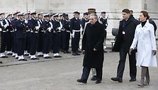 Raulio Castro istorinis vizitas Paryžiuje