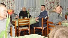 Labdaringų valgyklų lankytojams vai&scaron;es surengė labdaros fondas &bdquo;Maisto bankas&ldquo;
