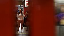 Diena be kelnių Meksikos metro
