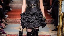 &bdquo;Moschino&ldquo; 2016 m. rudens-žiemos kolekcijos modelis
