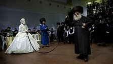 Žydų ortodoksų tuoktuvių ceremonija Izraelyje