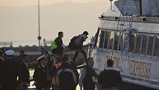 I&scaron; Graikijos į Turkiją i&scaron;plaukė pirmasis keltas su deportuojamais migrantais