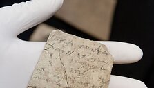 Archeologų Izraelyje rasti 600 m. pr. Kr. daryti Biblijos įra&scaron;ai hebrajų kalba ant keramikos dirbinių