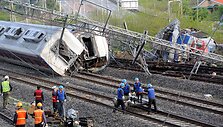 Keleivinio traukinio avarija Pietų Korėjoje