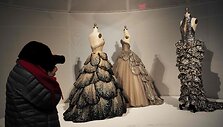 Mada ma&scaron;inų amžiuje &ndash; paroda &bdquo;Manus x Machina: Fashion in an Age of Technology&ldquo; Niujorke