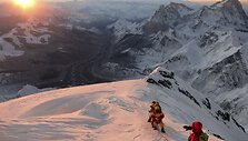 Po trijų metų pertraukos alpinistai vėl bandys pasiekti Everesto vir&scaron;ūnę