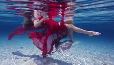 Mėgstančio nardyti modelio povandeninė fotosesija Bahamose