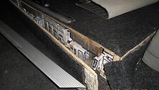 Mikroautobuse slėpta cigarečių kontrabanda