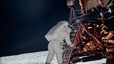 NASA publikavo visą JAV &bdquo;Apollo 11&ldquo; misijos nuotraukų archyvą
