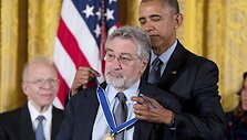 Obama paskutinį kartą įteikė Prezidento laisvės medalius
