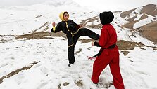 Afganistanietės &ndash; &Scaron;aolino kung fu kovotojos