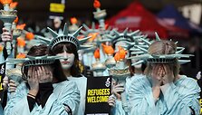 &bdquo;Amnesty International&ldquo; aktyvistų protestas Londone