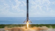 &bdquo;SpaceX&ldquo; sėkmingai i&scaron;kėlė į orbitą eksperimentinį daugkartinį erdvėlaivį robotą X-37B