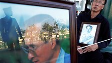 Tailande ruo&scaron;iamasi i&scaron;kilmingai velionio monarcho palaikų kremacijos ceremonijai