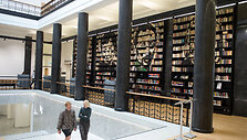Nacionalinėje bibliotekoje &ndash; nauja Jolitos Vaitkutės instaliacija &bdquo;Pabudę i&scaron; knygų&ldquo;