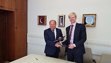 Valerijus Makūnas ir Darius Aleknavičius pasira&scaron;ė memorandumą dėl Zapy&scaron;kio miestelio gyvenimo kokybės gerinimo
