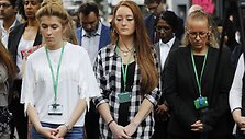 I&scaron;puolio prie Londono mečetės metinės paminėtos tylos minute