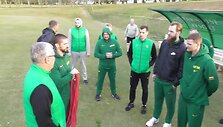 pirmoji-lietuviu-treniruote-brazilijoje-futbolo-stadione