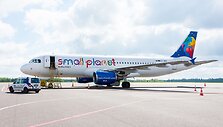 &bdquo;Small planet airlines&ldquo;