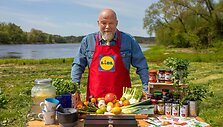 &bdquo;Lidl&ldquo; ambasadorių būrys pagausėjo &ndash; prie komandos jungiasi virtuvės &scaron;efas ir keliautojas Vytaras Radzevičius