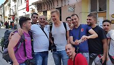 Paulius Ramanauskas su pabėgėliais Izmire (Turkija)