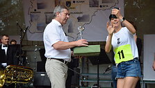 Agurkų metimo čempionatas Kėdainiuose