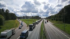 Kaune dėl remontuojamo tilto nusidriekia automobilių spūstys