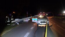 &bdquo;Passat&ldquo; gaudynės Kaune baigėsi stulpo užvirtimu ant policijos automobilio