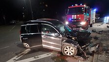 Kaune &bdquo;Volkswagen&ldquo; rėžėsi į medį