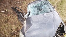 &Scaron;ilutės rajone nuo kelio nuskriejo &bdquo;Ford&ldquo; &ndash; automobilis visi&scaron;kai sumaitotas
