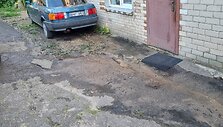I&scaron;siliejusios fekalijos užtvindė kauniečio kiemą