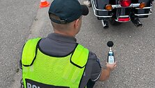 Kauno policija transporto priemones tikrino triuk&scaron;mo matuokliu