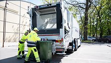 &bdquo;Kauno &scaron;varos&ldquo; darbuotojai i&scaron;bando elektra varomą &bdquo;Renault Trucks D WIDE E-TECH&ldquo; &scaron;iuk&scaron;liavežį
