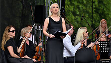 Romo Kalantos aukai atminti skirtas koncertas Kauno muzikinio teatro sodelyje