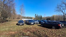 Dariaus ir Girėno stadiono prieigose neleistinose vietose palikti automobiliai